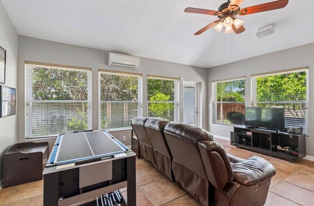 4734 WHISPERING WIND AVENUE, Tampa, FL 33614