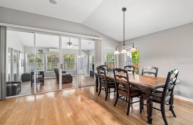 4734 WHISPERING WIND AVENUE, Tampa, FL 33614