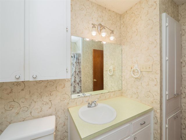261 Falcon LN, Kempner, TX 76539