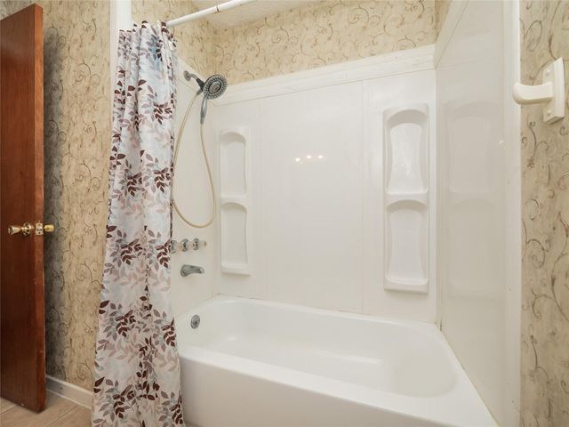 261 Falcon LN, Kempner, TX 76539
