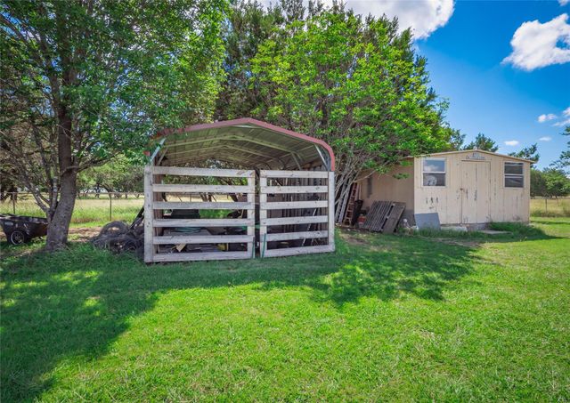 261 Falcon LN, Kempner, TX 76539