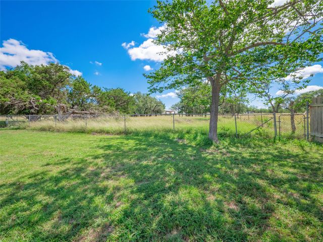 261 Falcon LN, Kempner, TX 76539