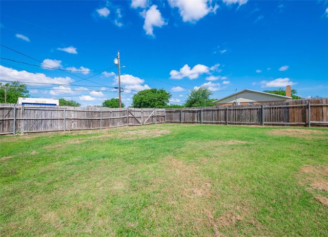 261 Falcon LN, Kempner, TX 76539