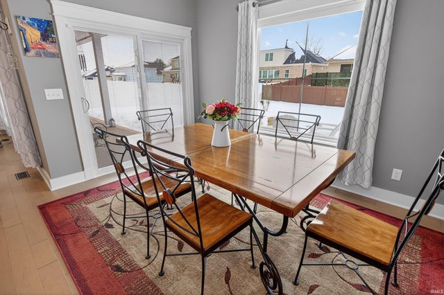 511 Westbriar Circle, Newburgh, IN 47630