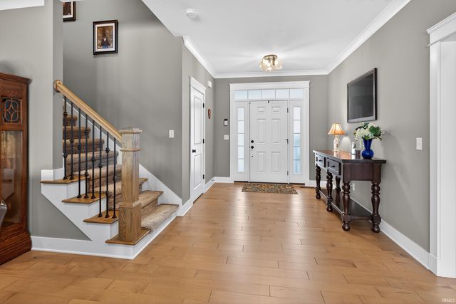 511 Westbriar Circle, Newburgh, IN 47630