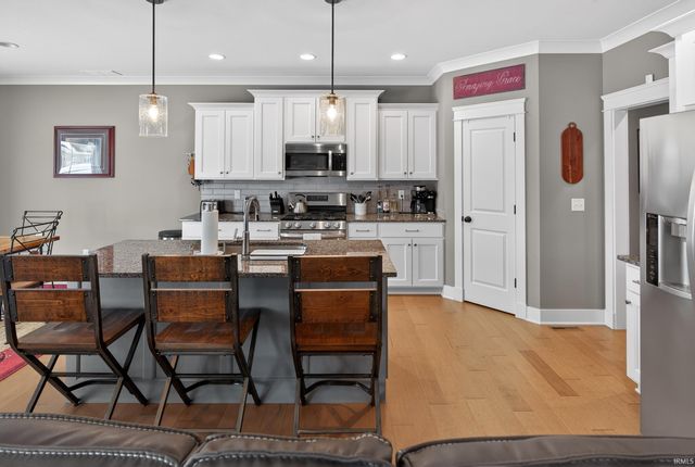 511 Westbriar Circle, Newburgh, IN 47630