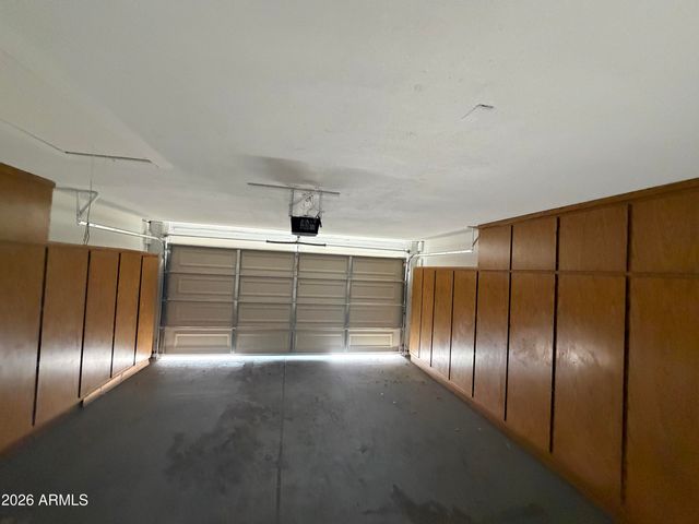 9203 N 63RD Drive, Glendale, AZ 85302