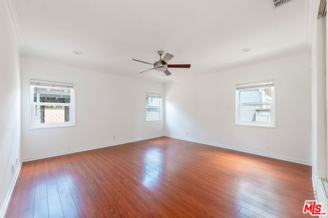 325 W Elm Avenue, Burbank, CA 91506