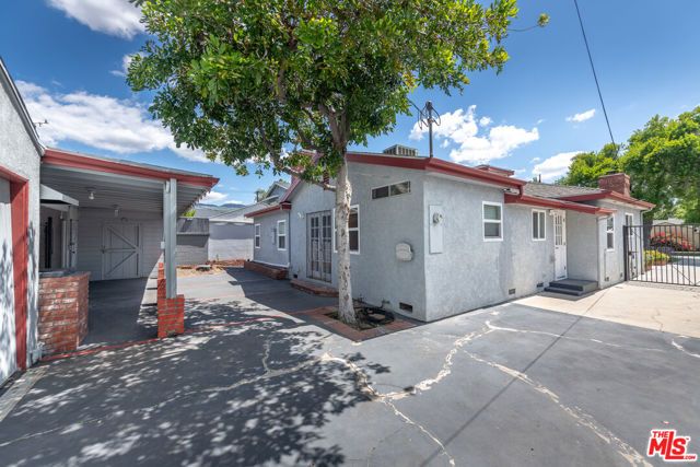 325 W Elm Avenue, Burbank, CA 91506