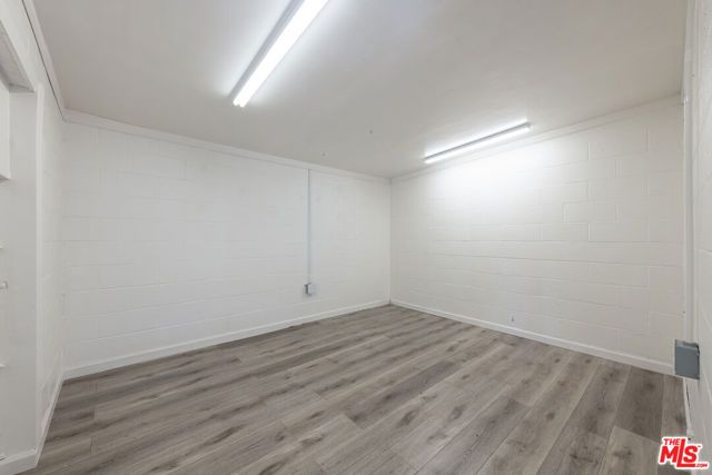 325 W Elm Avenue, Burbank, CA 91506