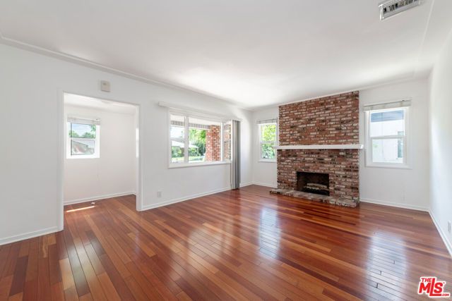 325 W Elm Avenue, Burbank, CA 91506