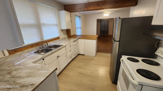 2035 Boyd St, Knoxville, TN 37921