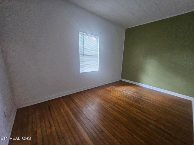 2035 Boyd St, Knoxville, TN 37921