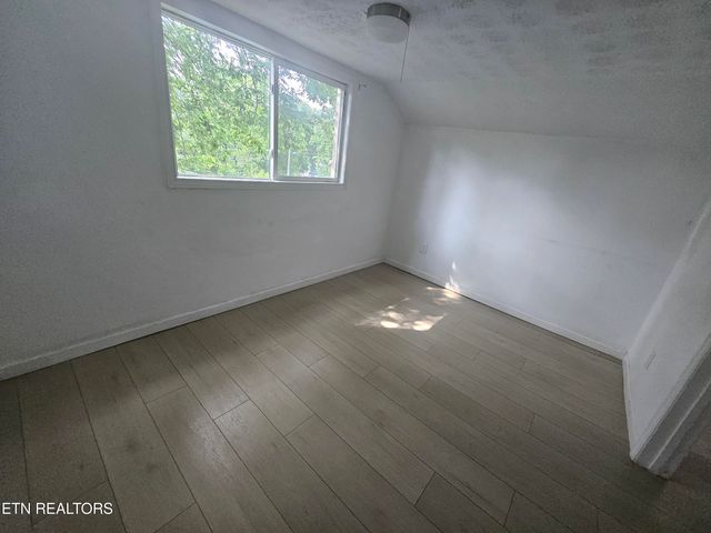 2035 Boyd St, Knoxville, TN 37921