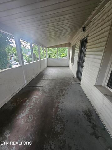 2035 Boyd St, Knoxville, TN 37921