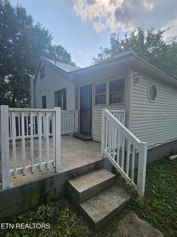 2035 Boyd St, Knoxville, TN 37921