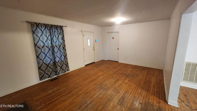 2035 Boyd St, Knoxville, TN 37921