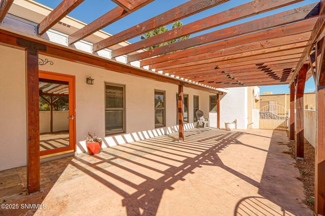 1465 Tierra Del Sol Drive, Las Cruces, NM 88007