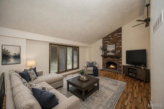 737 Country Heights Court, Manchester, MO 63021