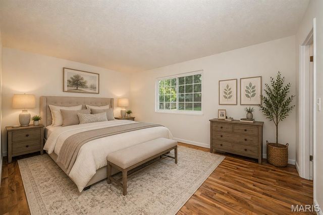737 Country Heights Court, Manchester, MO 63021