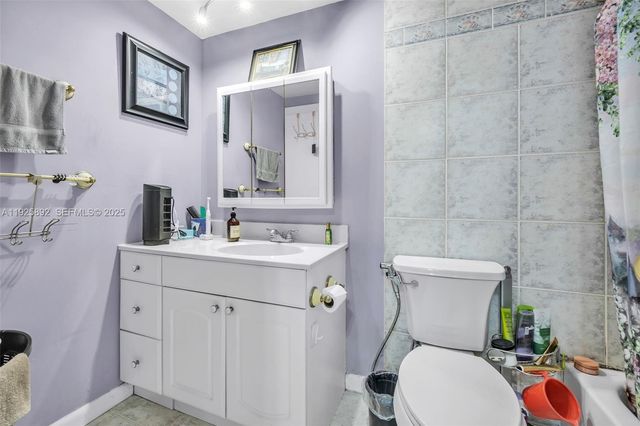 3850 Washington St 409, Hollywood, FL 33021