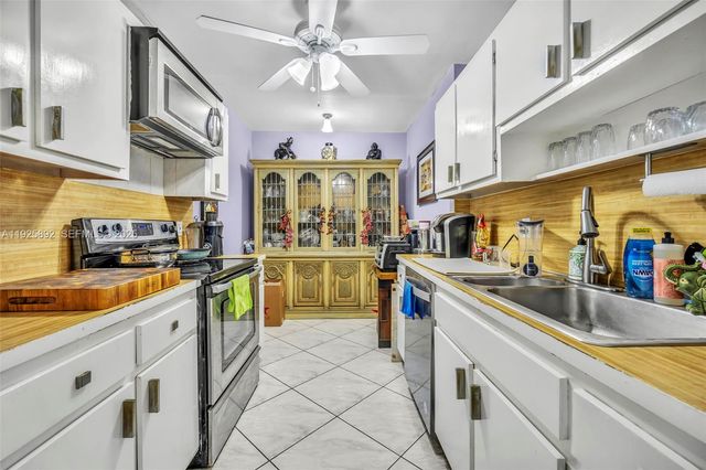 3850 Washington St 409, Hollywood, FL 33021