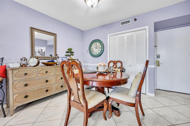 3850 Washington St 409, Hollywood, FL 33021