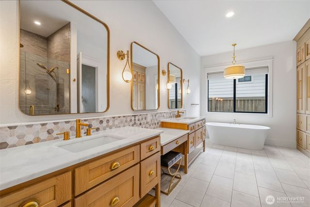 3911 NW 114th Way, Vancouver, WA 98685