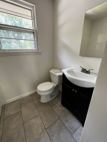 4950 Packard Dr Unit A, Nashville, TN 37211