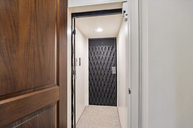 3115 Ella Lee Lane, Houston, TX 77019