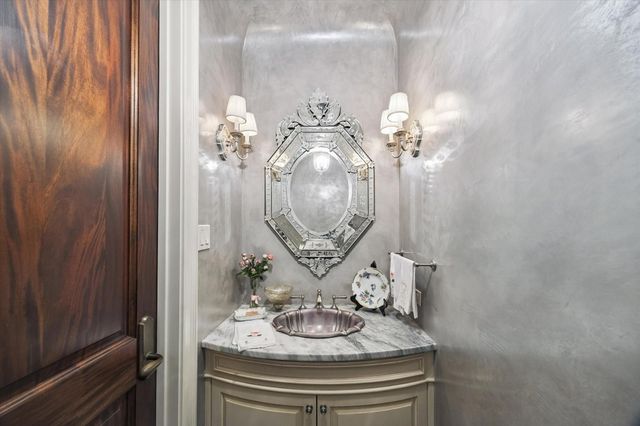 3115 Ella Lee Lane, Houston, TX 77019