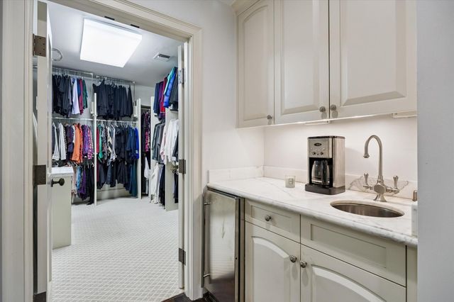 3115 Ella Lee Lane, Houston, TX 77019