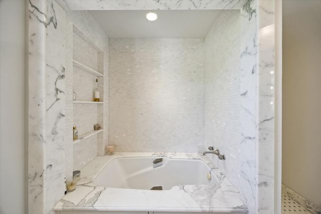 3115 Ella Lee Lane, Houston, TX 77019