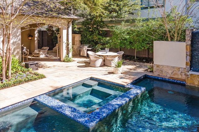 3115 Ella Lee Lane, Houston, TX 77019