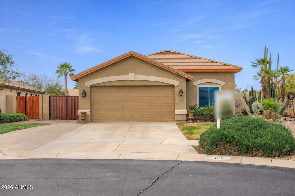 4110 S Dewdrop Court, Gilbert, AZ 85297