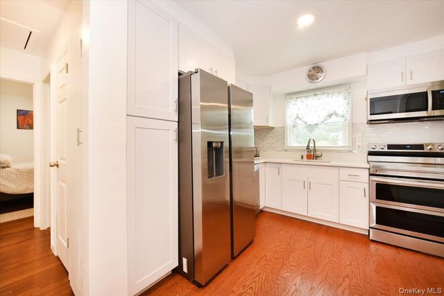 95 Jenkins Avenue, North Babylon, NY 11703