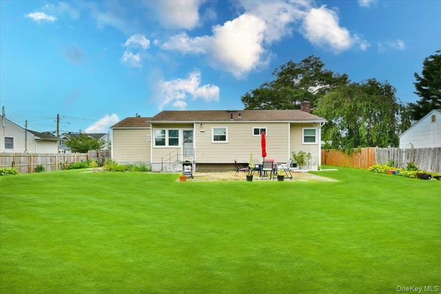 95 Jenkins Avenue, North Babylon, NY 11703