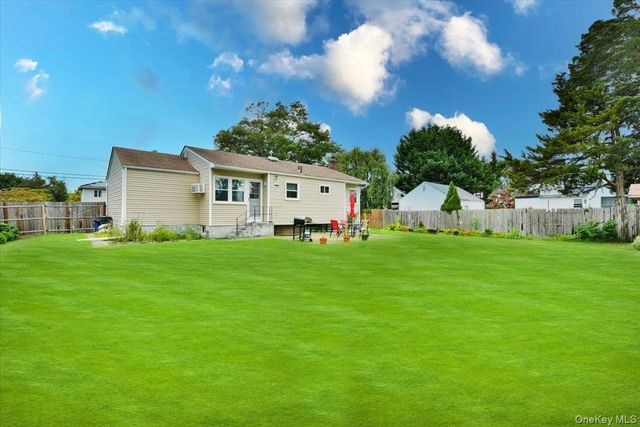 95 Jenkins Avenue, North Babylon, NY 11703