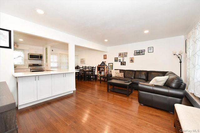 95 Jenkins Avenue, North Babylon, NY 11703