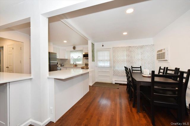 95 Jenkins Avenue, North Babylon, NY 11703