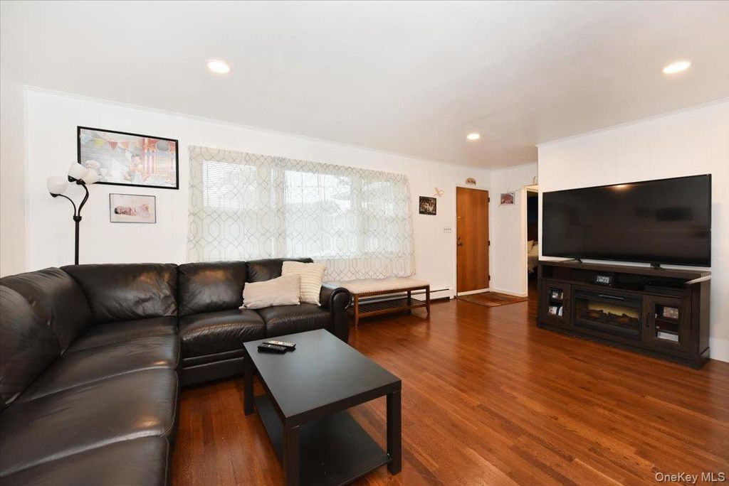 95 Jenkins Avenue, North Babylon, NY 11703 — photo 5