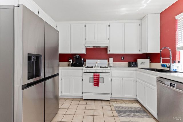 706 Powderhorn Ave, Santa Rosa, CA 95407