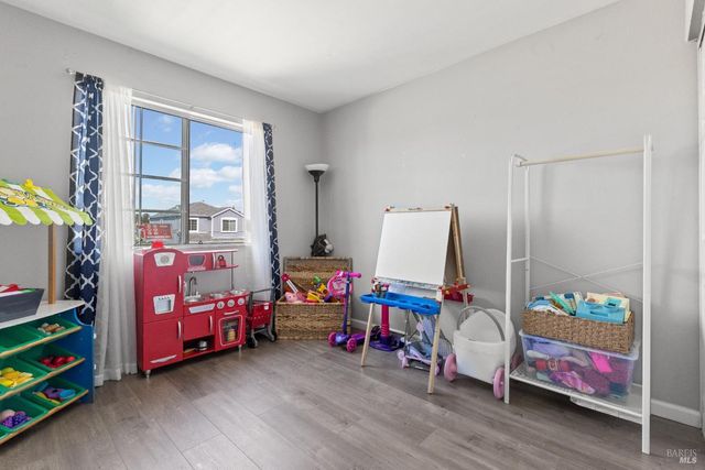 706 Powderhorn Ave, Santa Rosa, CA 95407