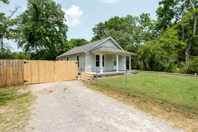 1801 Elizabeth Rd, Nashville, TN 37218