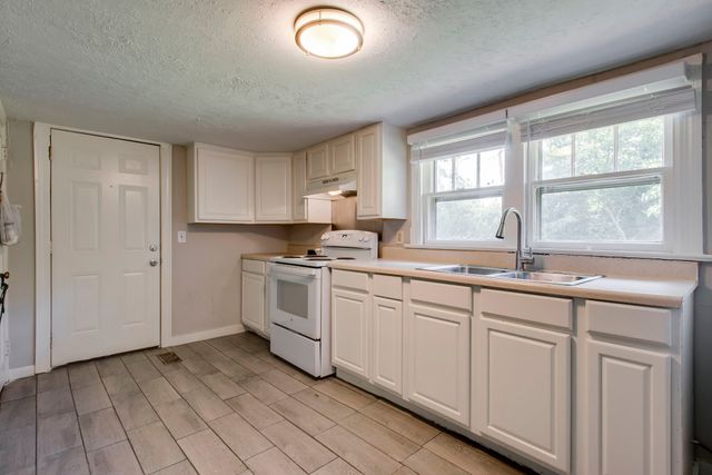 1801 Elizabeth Rd, Nashville, TN 37218