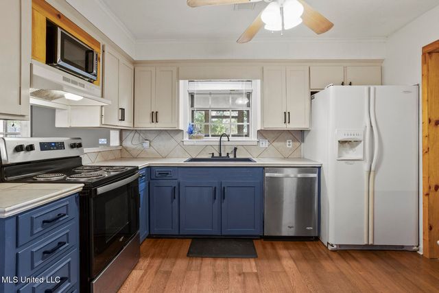 1405 Riverwood Drive, Jackson, MS 39211