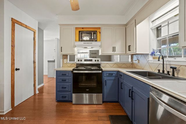 1405 Riverwood Drive, Jackson, MS 39211