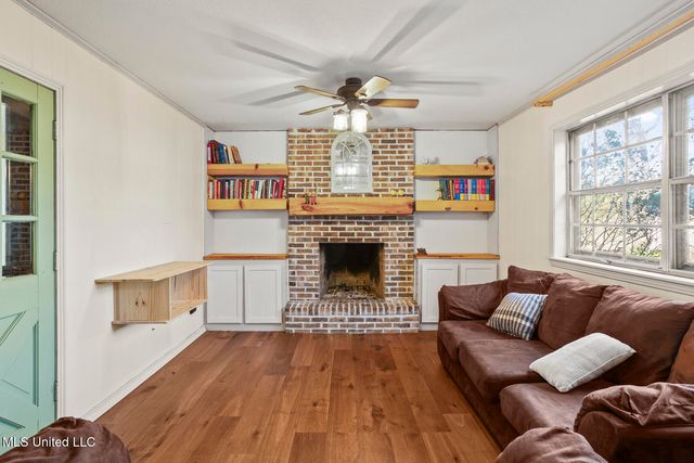 1405 Riverwood Drive, Jackson, MS 39211