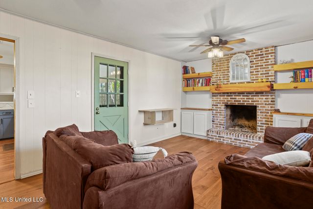 1405 Riverwood Drive, Jackson, MS 39211