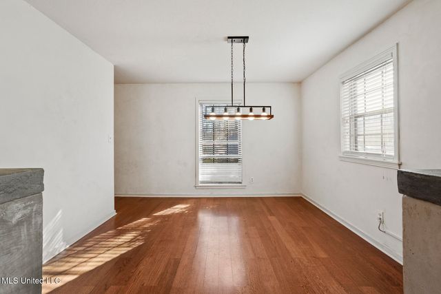 1405 Riverwood Drive, Jackson, MS 39211